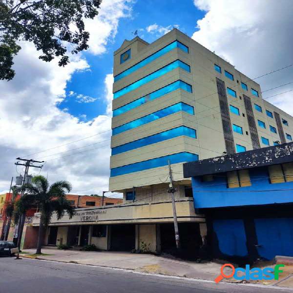 OFRECE EN VENTA EXCELENTE OFICINA UBICADA EN AV ANDRES ELOY