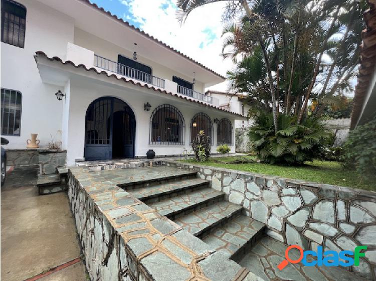 Quinta La Trinidad 540 M2 Calle cerrada