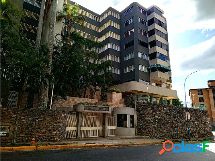 SE ALQUILA COMODO Y ACOGEDOR APARTAMENTO EN LOS SAMANES,