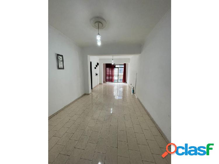 SE VENDE APARTAMENTO 70M2 2H/1B/1P CHACAO