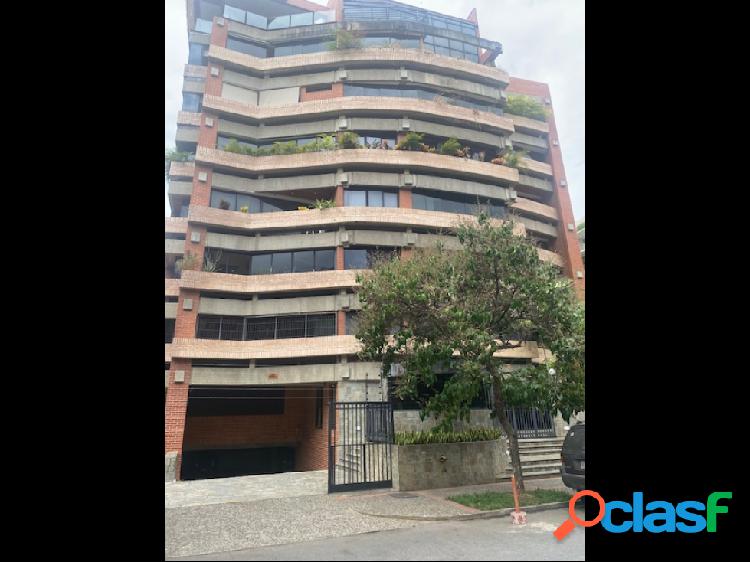 Se Alquila Apartamento 67m2.1H/2B/2P. Campo Alegre.