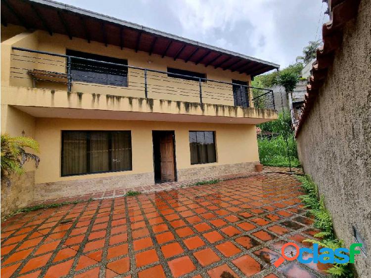 Se Vende Casa 328 m2 3H/2B/3B Los Robles - La Unión