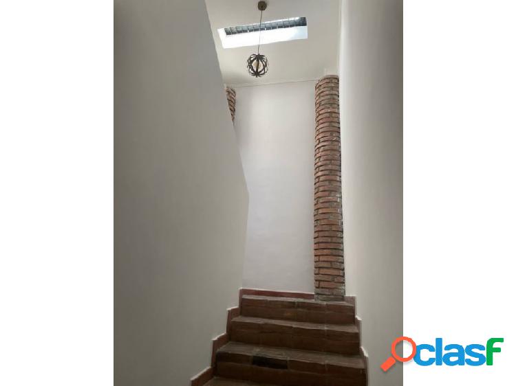 Se alquila anexo 270m2 San Román 4008