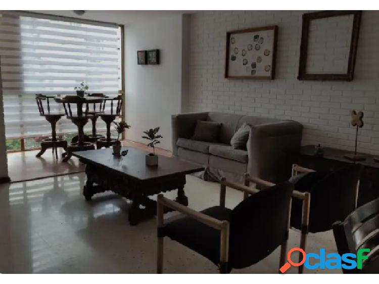 Se alquila apartamento 120m2 Los Palos Grandes 5741