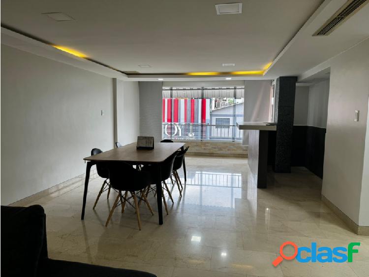 Se alquila apartamento de 130 mts en Altamira Sur 3H/2B/2P