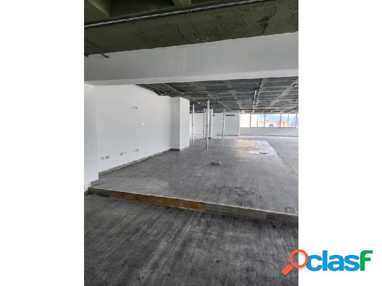 Se alquila oficina 410m2 concepto abierto. El Rosal