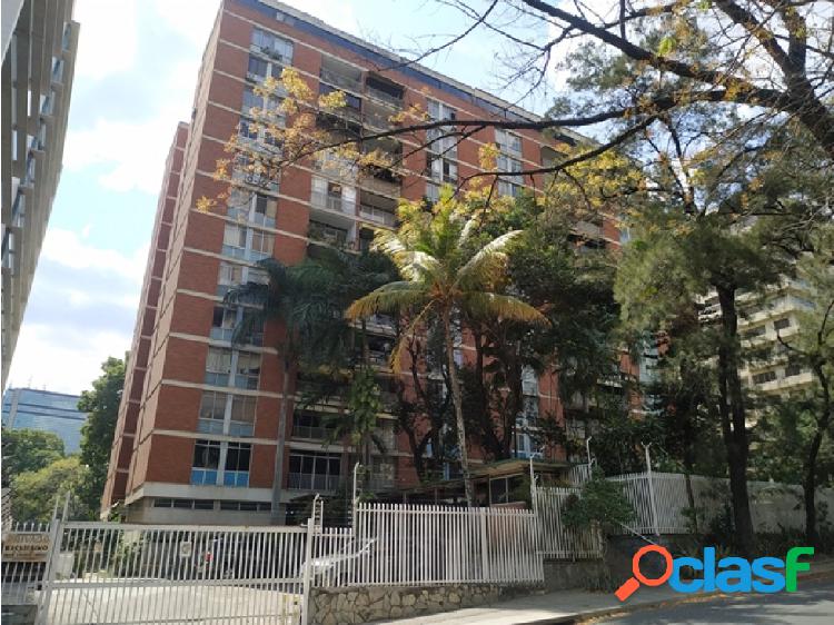 Se ofrece en Venta Apartamento en Campo Alegre Res. Country