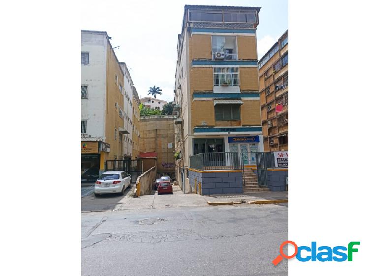 Se vende Apartamento 60m2.2H/1B/1P. Colinas Bello Monte