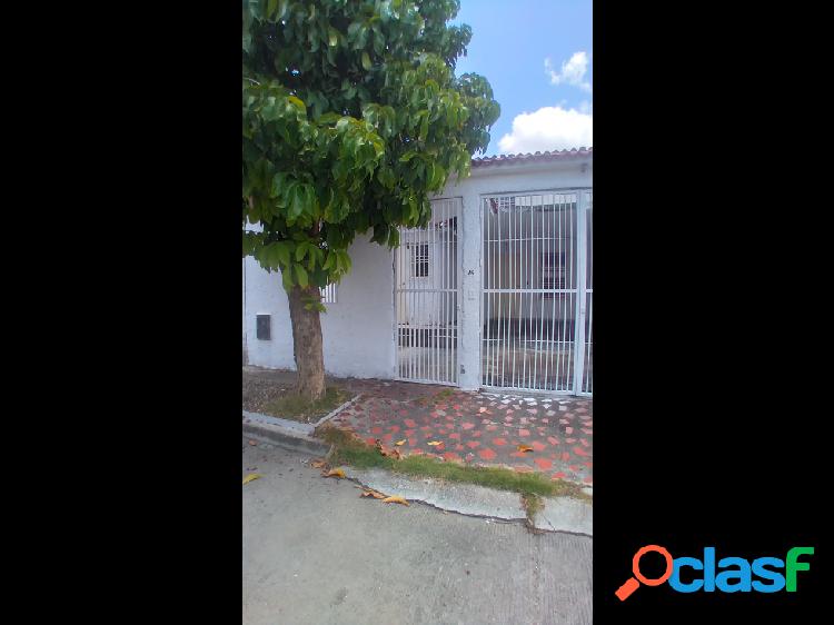 Se vende Casa 116m2 3h/3b/1p Las Brisas Cúa 9100