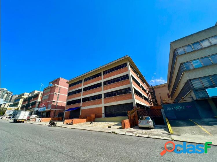 Se vende Edificio 4100m² La Urbina