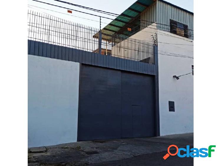 Se vende Galpon 1000m² Catia