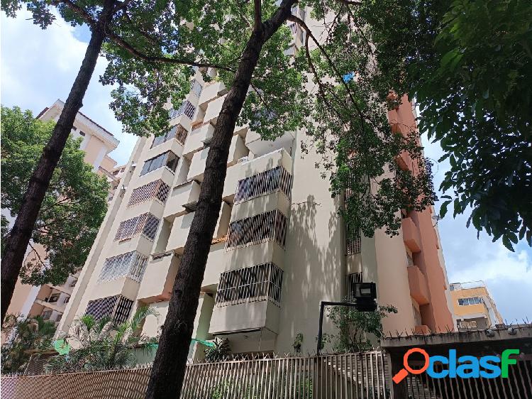 Se vende apartamento 78m2 La Urbina 2794