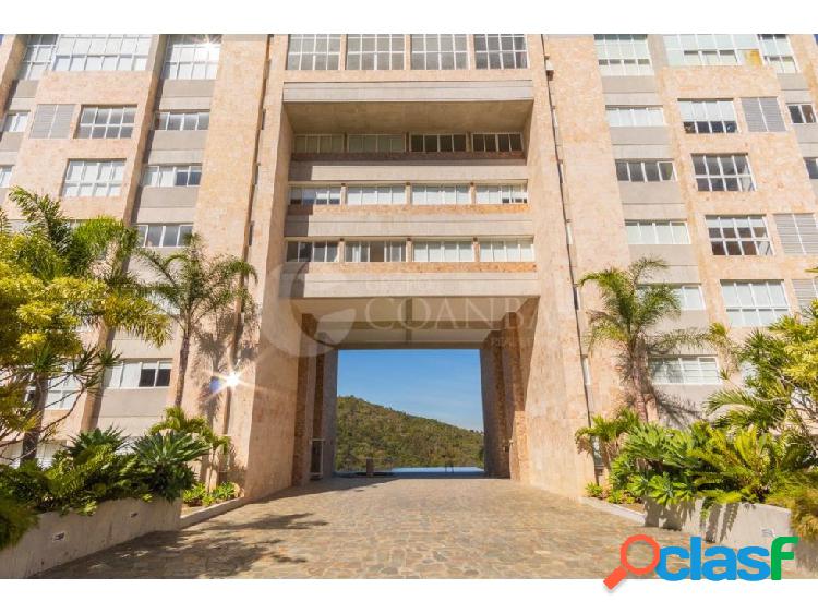 Se vende apartamento de 70m2 en la Urb Solar del Hatillo