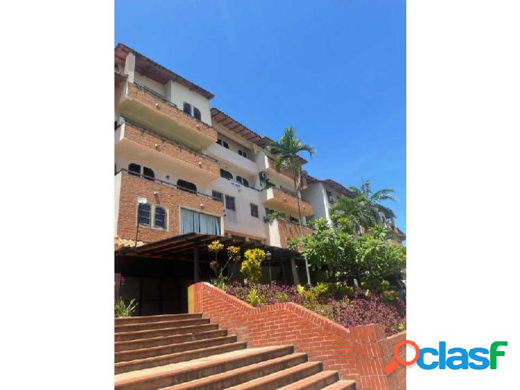 Se vende apartamento en Puerto la Cruz 106,72m2. 3hab/2b/2p.