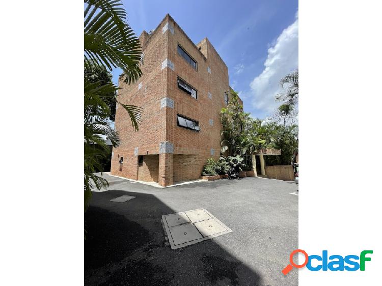 Se vende apartamento tipo casa 746+200m2 El Bosque 7027