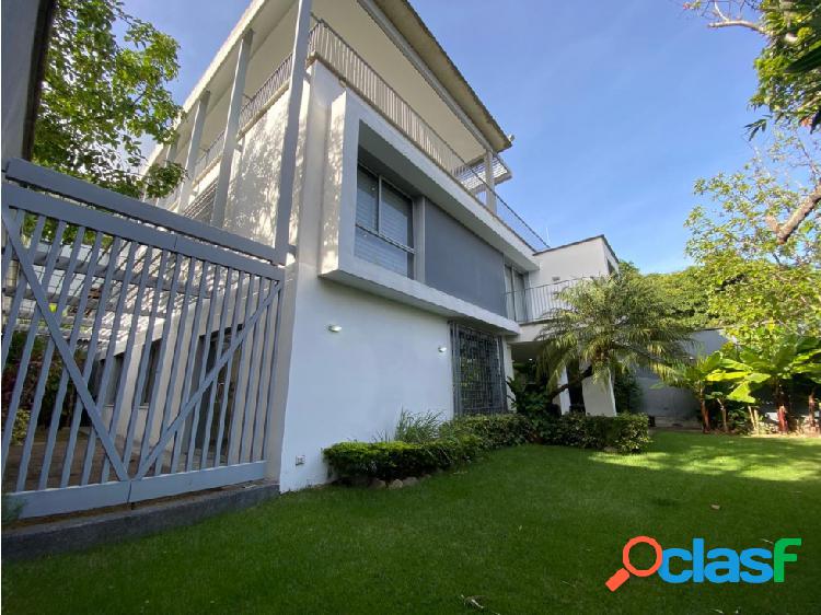 Se vende casa 1000m² 8h/7b/4e Altamira