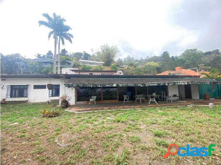 Se vende casa 2200m² 3h+1s/3b+1s/5e Alto Hatillo