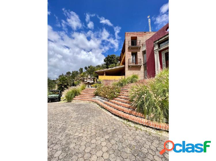 Se vende casa 27000m² (T) 9h/9b/12e La Trinidad (Sector La