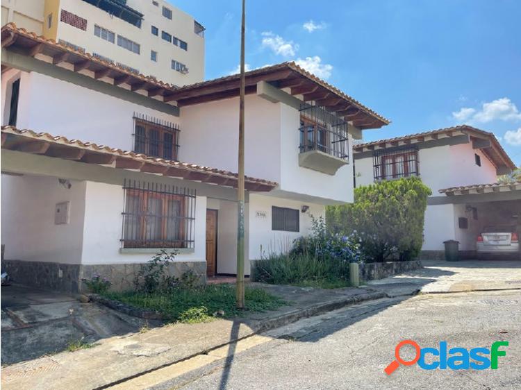 Se vende casa 291m2 Santa Paula 2628