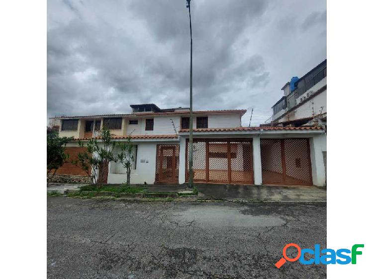 Se vende casa 351m² 4h/4b/2p El Marqués