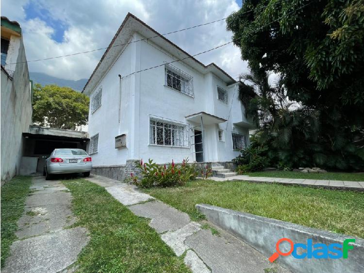 Se vende casa 456m² 4h/2b/4e Los Palos Grandes