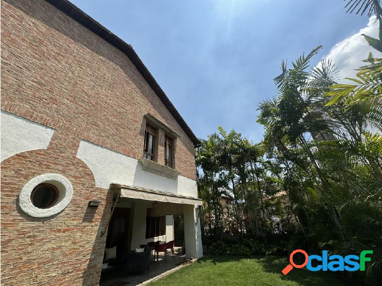 Se vende casa 462m2 La Floresta 5178