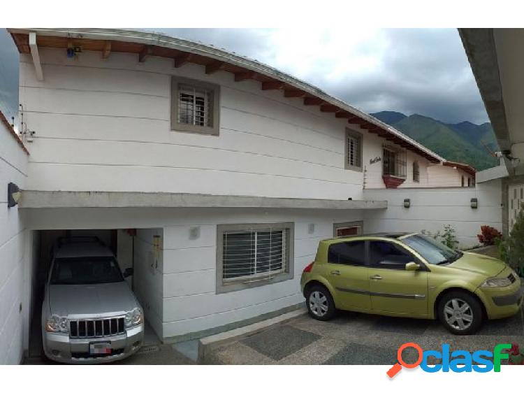 Se vende casa 490m2 El Marques 8986