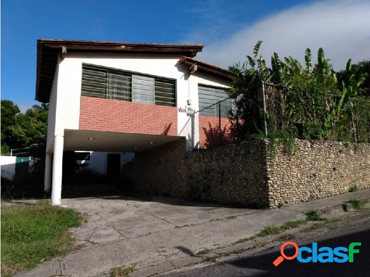 Se vende casa 517m2. 5H+S/4B+S+/6P. Prados Del Este