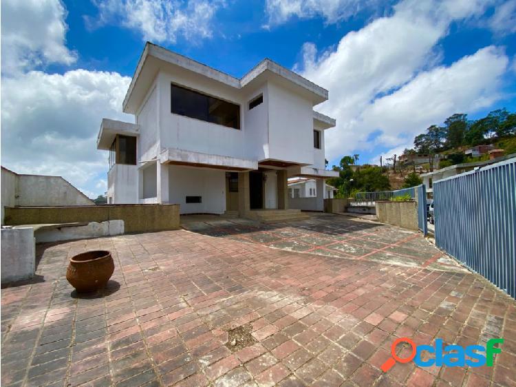 Se vende casa 700m² 7h/8b/4e Los Castores - San Antonio de