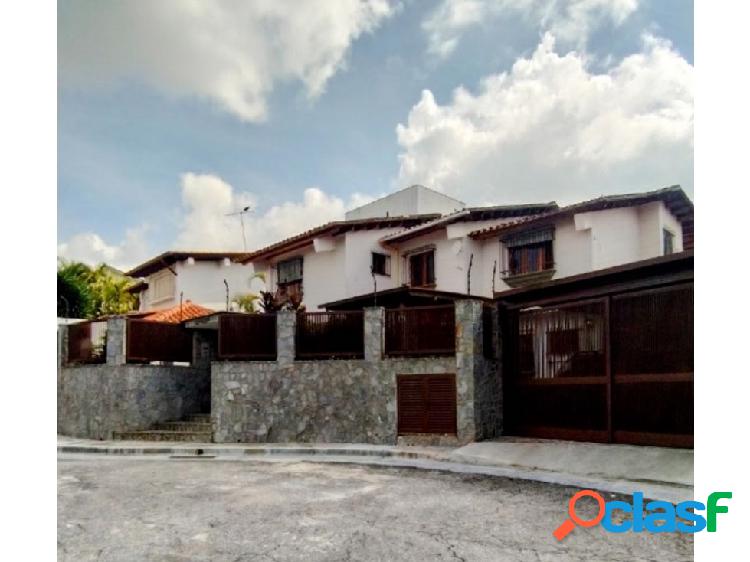 Se vende casa en Las Esmeraldas 500 m2 T 300 m2 C