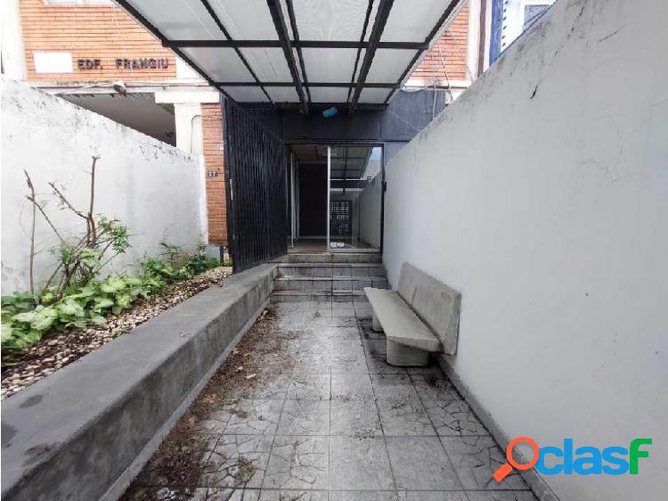 Se vende edificio industrial 1668m2 La Trinidad 8362