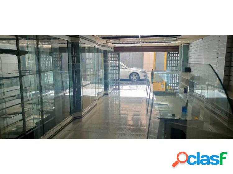 Se vende local comercial cerca del metro 102m2 La Hoyada