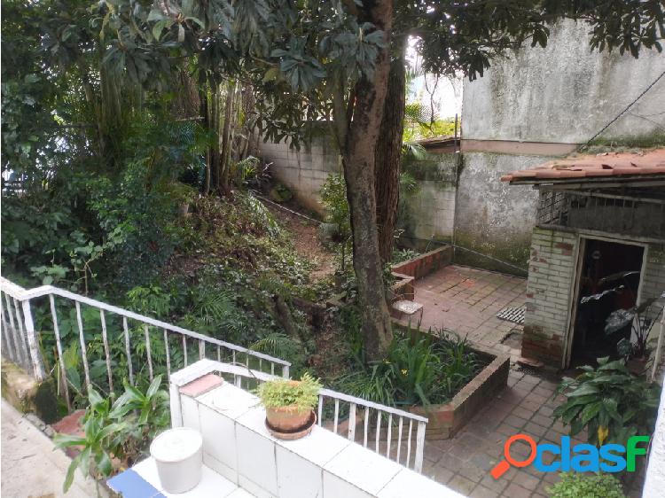 Se vende terreno 360m2 Los Palos Grandes 2331