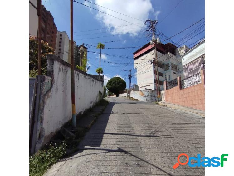 TERRENO CON CASA LOS TEQUES, MIRANDA.