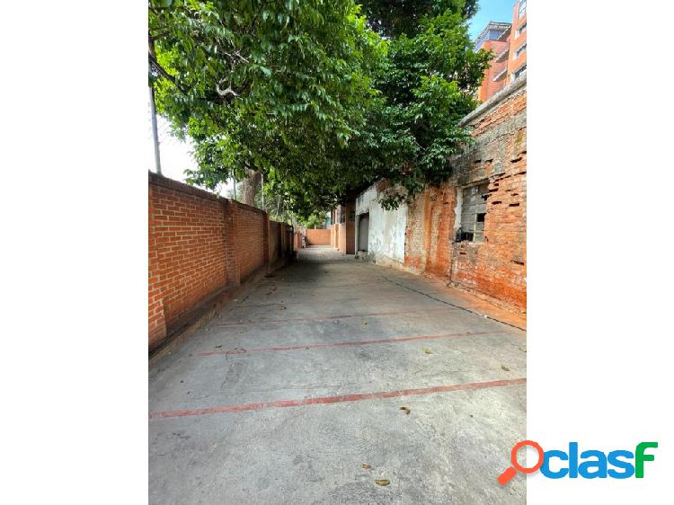 TERRENO EN VENTA 1.057 M2 - URB. EL ROSAL