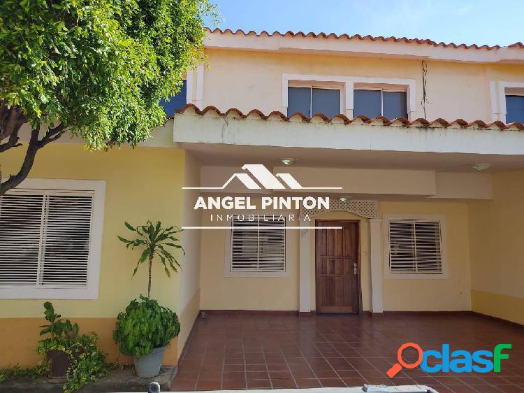 TOWNHOUSE EN ALQUILER EN MILAGRO NORTE MARACAIBO API 0170