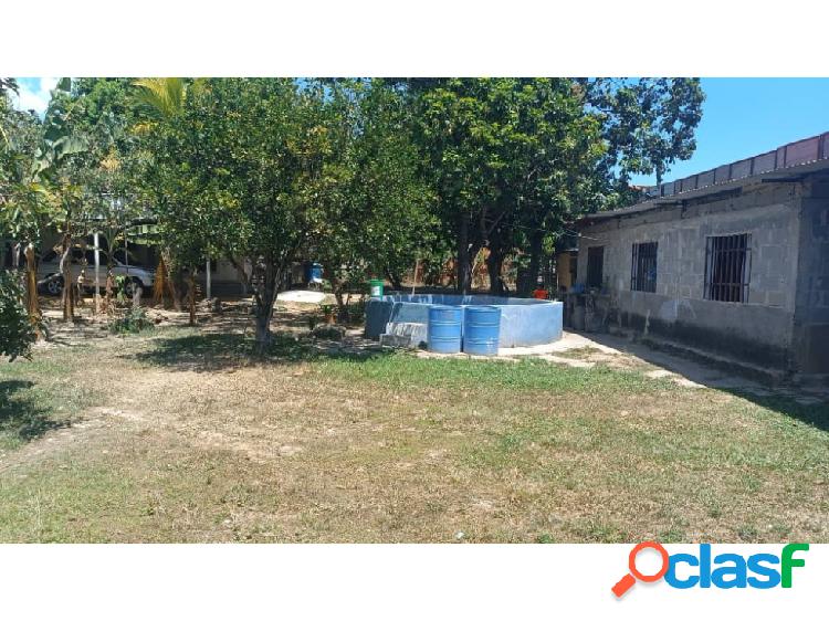 Terreno con casa en venta de 1.557m2. Yagua, Los Merecures.