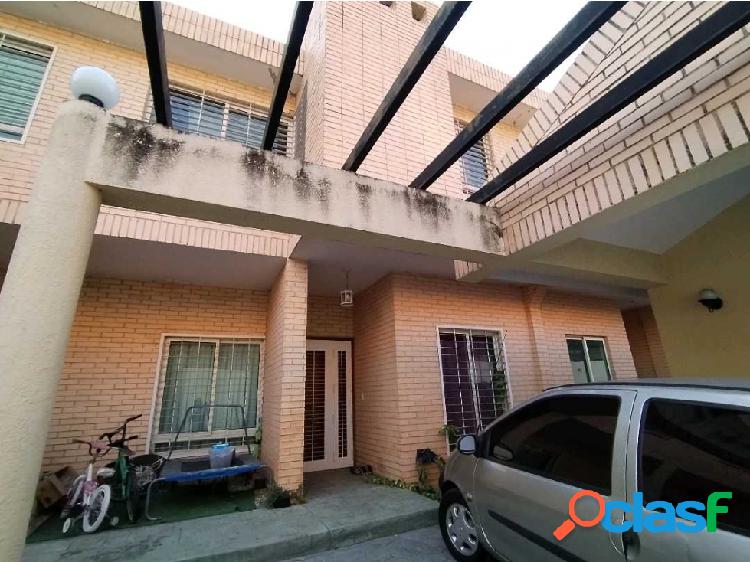 Townhouse en Venta. Valencia Urb piedras pintadas EM-7404334