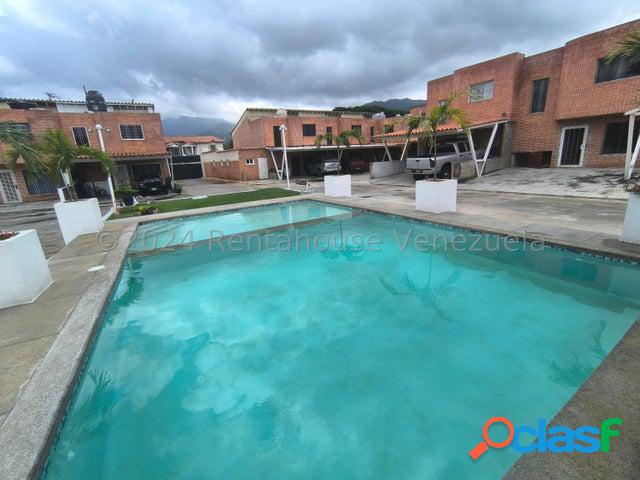 Townhouse venta en obra gris, conjunto cerrado con piscina