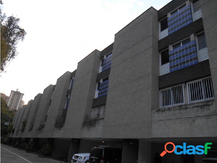 URB.EL PEÑON, VENDO TOWN HOUSE, DE 3 NIVELES