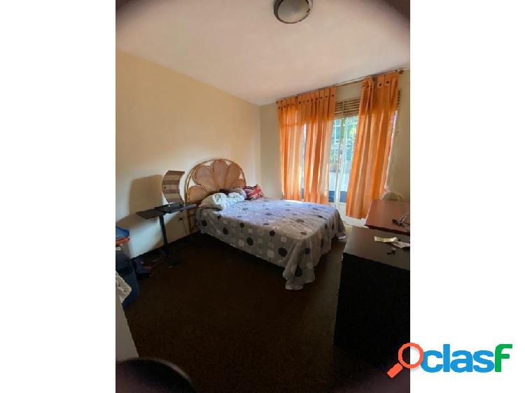 VENDE APARTAMENTO EN LOS CAOBOS