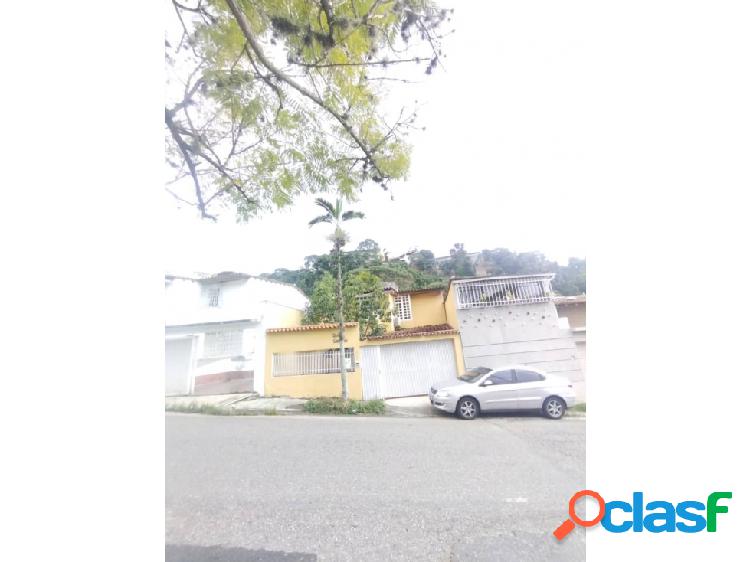 VENDO AMPLIA CASA EN SANTA INES 247M2 4H/4B/4P JMZ