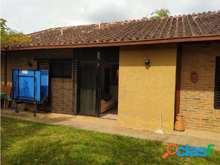 VENDO conjunto de dos Townhouses y un Chalet El Hatillo 6081