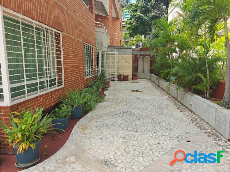 VENTA APARTAMENTO CALLE LA CINTA LAS MERCEDES PISO BAJO PB