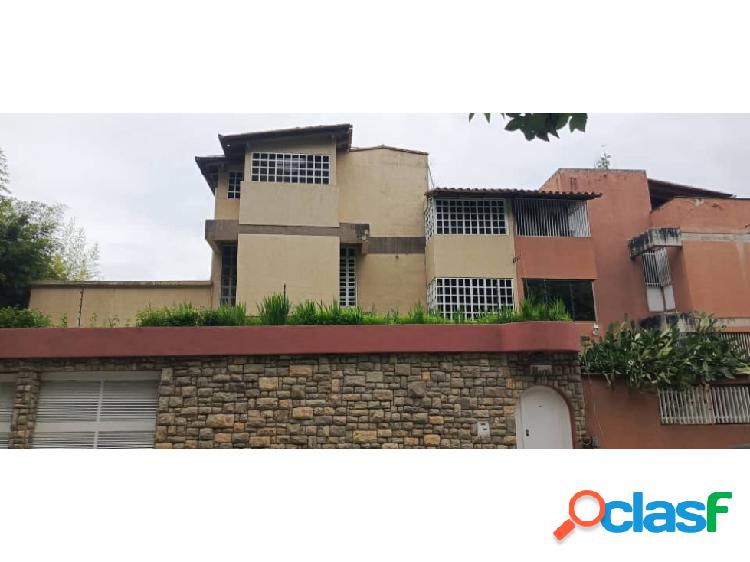 VENTA CASA 700MTS2/9H/7B/4PE