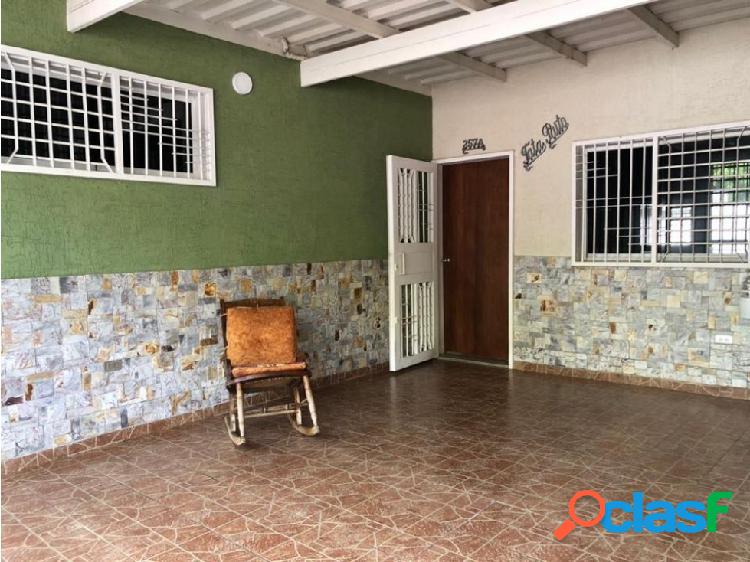 VENTA Casa, Urb El Paseo Casas, El Limon, MBI. A.S