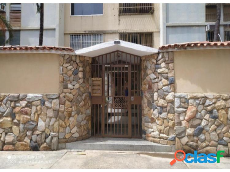 VENTA DE APARTAMENTO EDIF. LOS CARACAROS. NAGUANAGUA 07-02