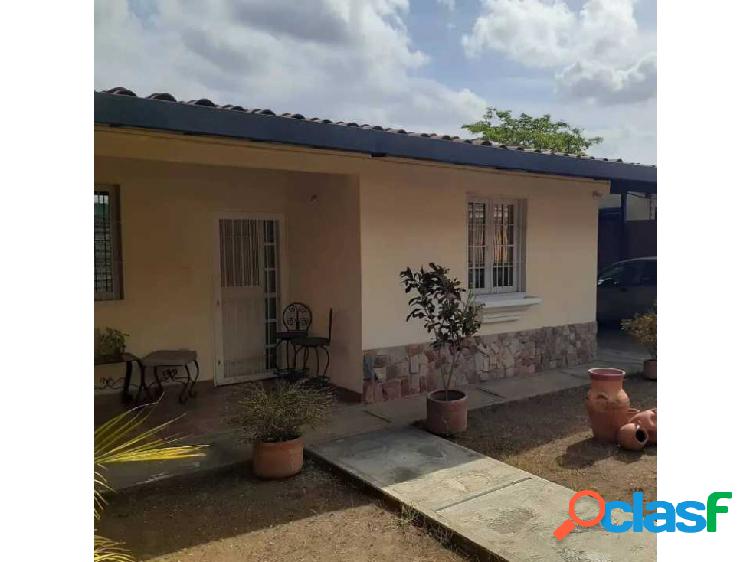 VENTA DE CASA COMODA Y FAMILIAR EN SAN JUAN DE LOS MORROS