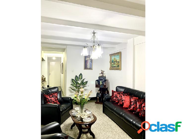 VENTA DE CASA (EDIFICIO) DE 3 NIVELES PQUIA SANTA ROSALIA