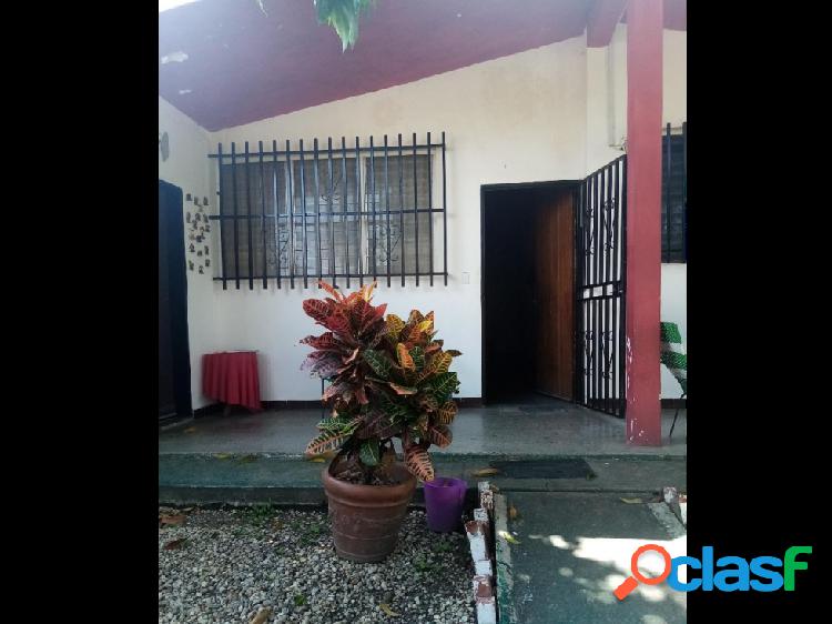 VENTA DE CASA EN LA URB CIUDAD ALIANZA GUACARA 26-21